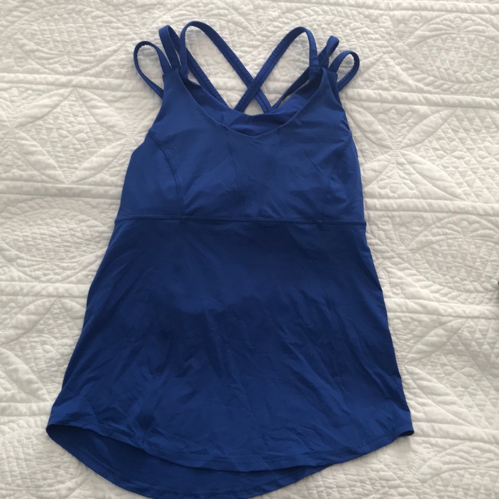 Lululemon top with built in bra